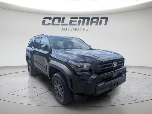 Used 2025 Toyota 4Runner SR5 AWD/4WD image 2