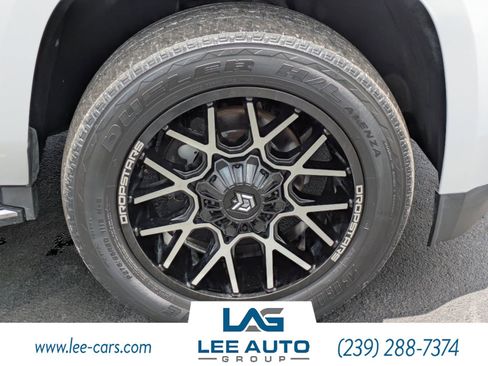 Used 2020 GMC Yukon SLT AWD/4WD image 10