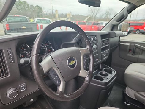 Used 2017 Chevrolet Express 2500 LS image 10