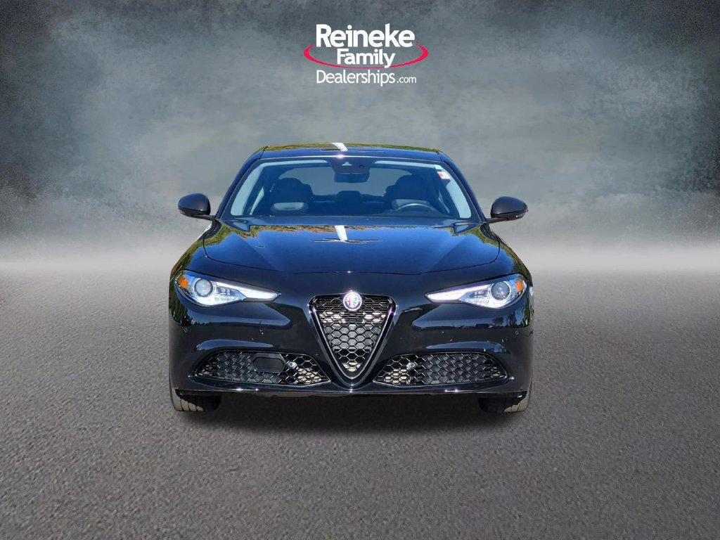 Used 2021 Alfa Romeo Giulia Sprint w/ Nero Edizione AWD/4WD image 2