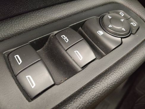 Used 2020 GMC Terrain SLE FWD image 27