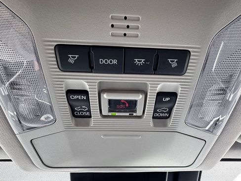 Used 2022 Toyota RAV4 XLE Premium AWD/4WD image 30