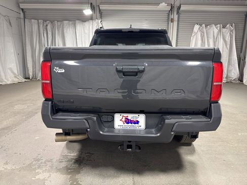 Used 2024 Toyota Tacoma TRD Off-Road image 6