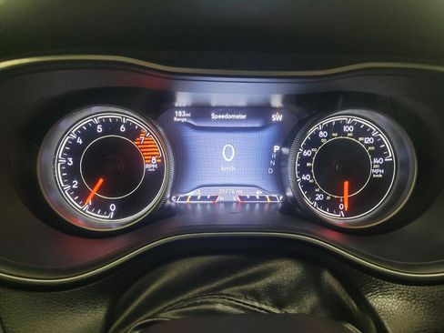 Used 2020 Jeep Cherokee Limited AWD/4WD image 23
