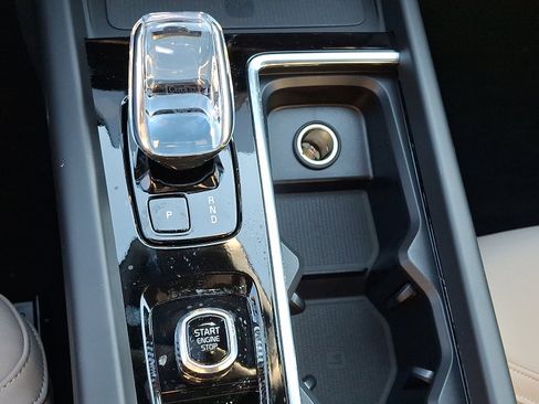 New 2026 Volvo XC60 B5 Plus w/ Protection Package Premier image 10