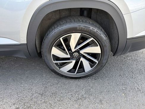 Used 2024 Volkswagen Atlas SE AWD/4WD image 26