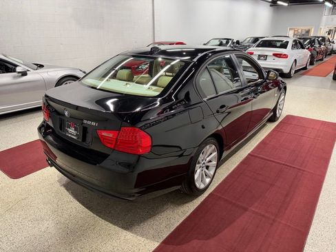 Used 2011 BMW 328i xDrive Sedan image 14
