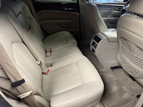 Used 2010 Cadillac SRX Luxury image 14