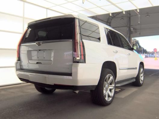 Used 2016 Cadillac Escalade Luxury AWD/4WD image 4