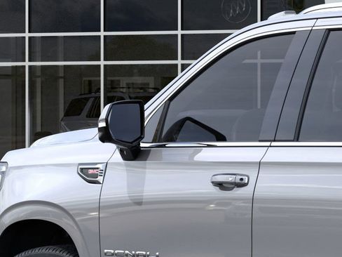 New 2026 GMC Yukon XL Denali w/ Denali Reserve Package image 36