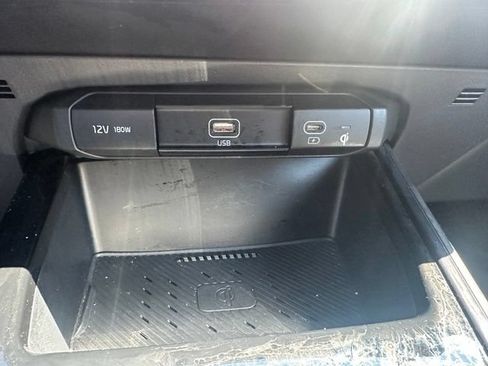 Certified 2025 Kia Niro EX Touring FWD image 11