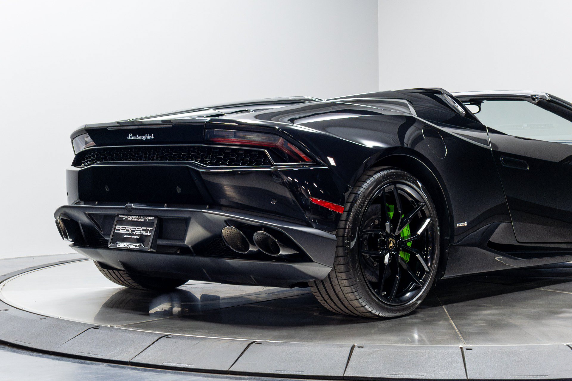 Used 2017 Lamborghini Huracan LP 610-4 AWD/4WD image 18