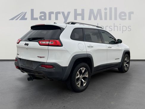 Used 2016 Jeep Cherokee Trailhawk w/ Comfort/Convenience Group image 5