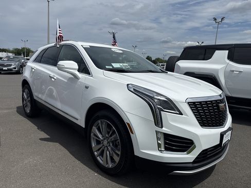 Used 2024 Cadillac XT5 Premium Luxury image 5
