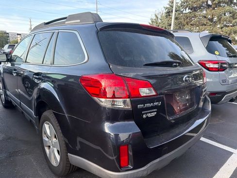 Used 2012 Subaru Outback 2.5i Premium w/ All-Weather Pkg AWD/4WD image 2