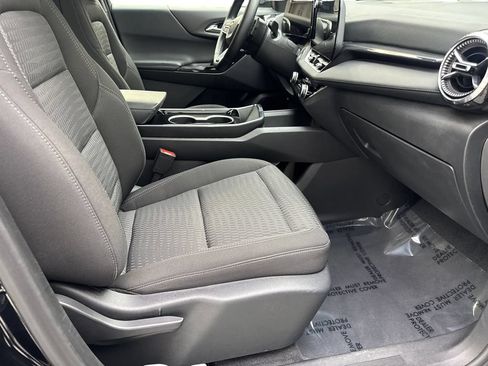 Used 2025 Chevrolet Equinox LT FWD image 44