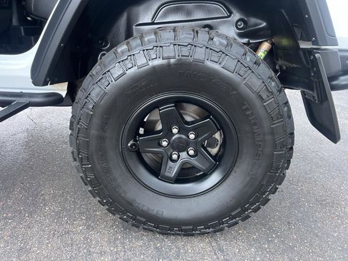 Used 2020 Jeep Wrangler Unlimited Rubicon image 16