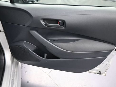Used 2025 Toyota Corolla LE FWD image 13