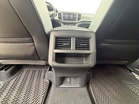Used 2020 Volkswagen Atlas Cross Sport SE AWD/4WD image 27
