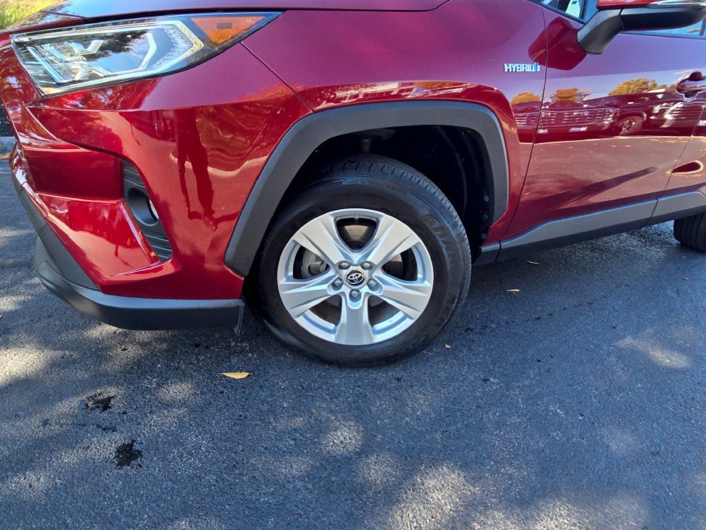 Certified 2019 Toyota RAV4 XLE w/ Convenience Package AWD/4WD image 2
