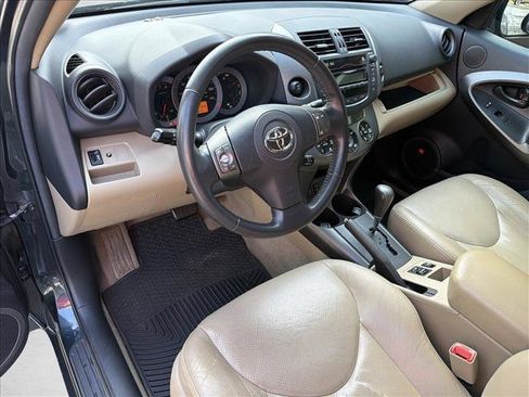 Used 2011 Toyota RAV4 Limited w/ Limited Extra Value Pkg AWD/4WD image 16