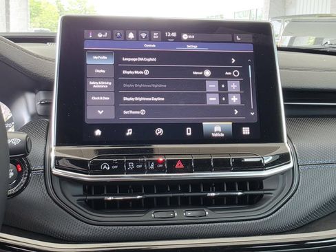 New 2026 Jeep Compass Latitude AWD/4WD image 16