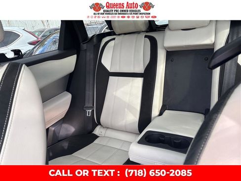 Used 2019 Land Rover Range Rover Velar R-Dynamic SE image 48
