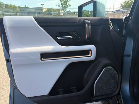 Used 2024 GMC Hummer EV 3X w/ Omega Edition AWD/4WD image 22