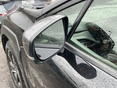 Used 2024 Subaru Crosstrek 2.0i Premium image 23