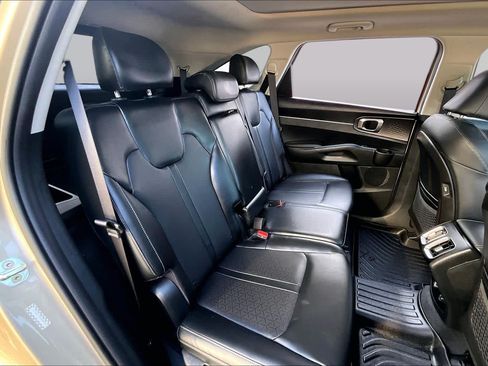 Used 2021 Kia Sorento S w/ Panoramic Sunroof Package FWD image 20