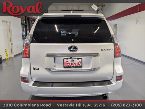 Used 2023 Lexus GX 460 Premium image 3