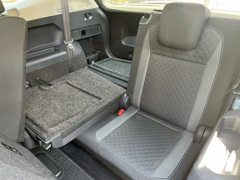 Used 2021 Volkswagen Tiguan S FWD image 14