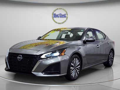 Used 2023 Nissan Altima 2.5 SV w/ SV Premium Package