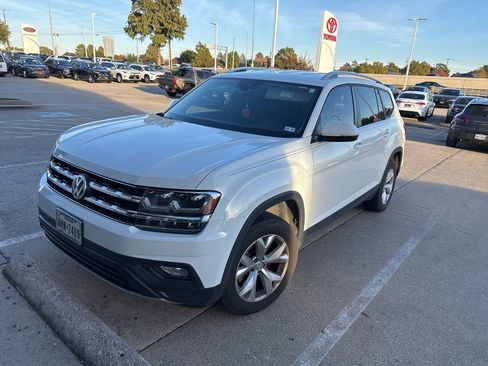 Used 2018 Volkswagen Atlas SE image 1