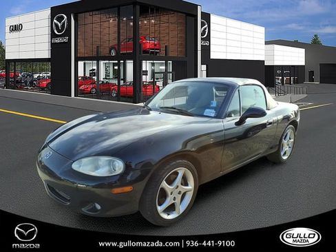Used 2001 MAZDA MX-5 Miata RWD image 1