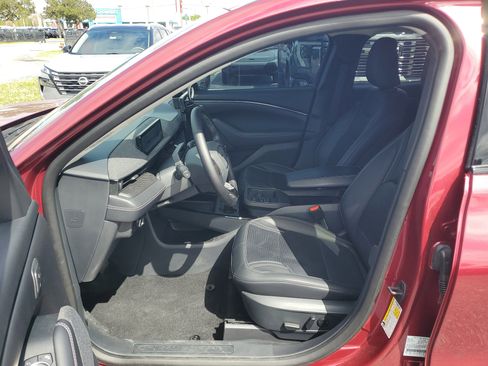 Used 2025 Ford Mustang Mach-E Premium image 13