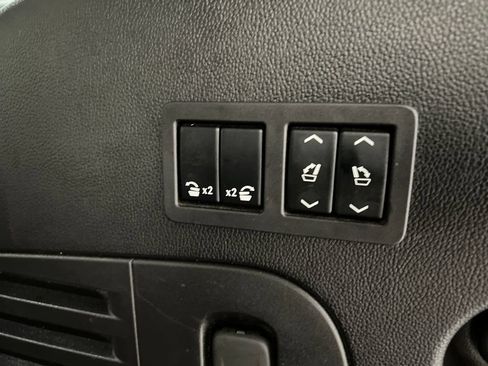 Used 2018 GMC Yukon Denali w/ Open Road Package AWD/4WD image 44