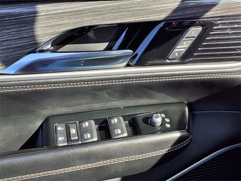 Used 2022 Jeep Wagoneer Series II image 16