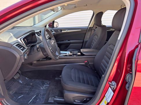 Used 2013 Ford Fusion SE FWD image 15