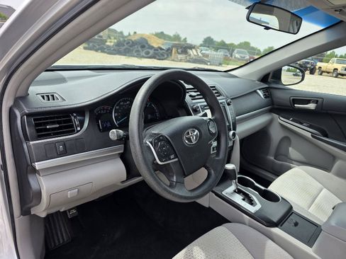 Used 2012 Toyota Camry LE FWD image 8