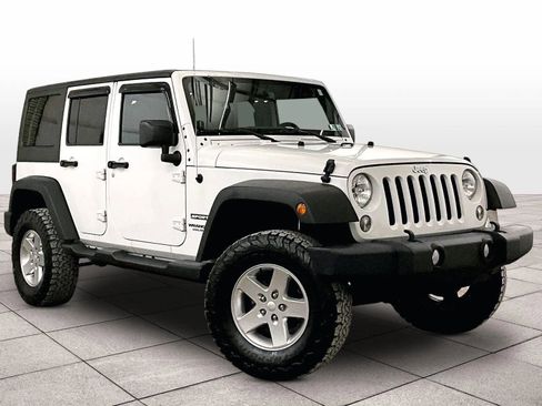 Used 2014 Jeep Wrangler Unlimited Sport w/ Quick Order Package 24S AWD/4WD image 3