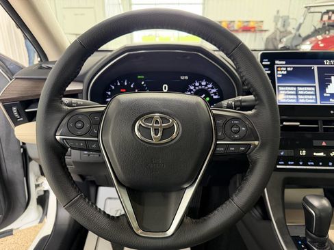 Used 2021 Toyota Avalon XLE FWD image 23