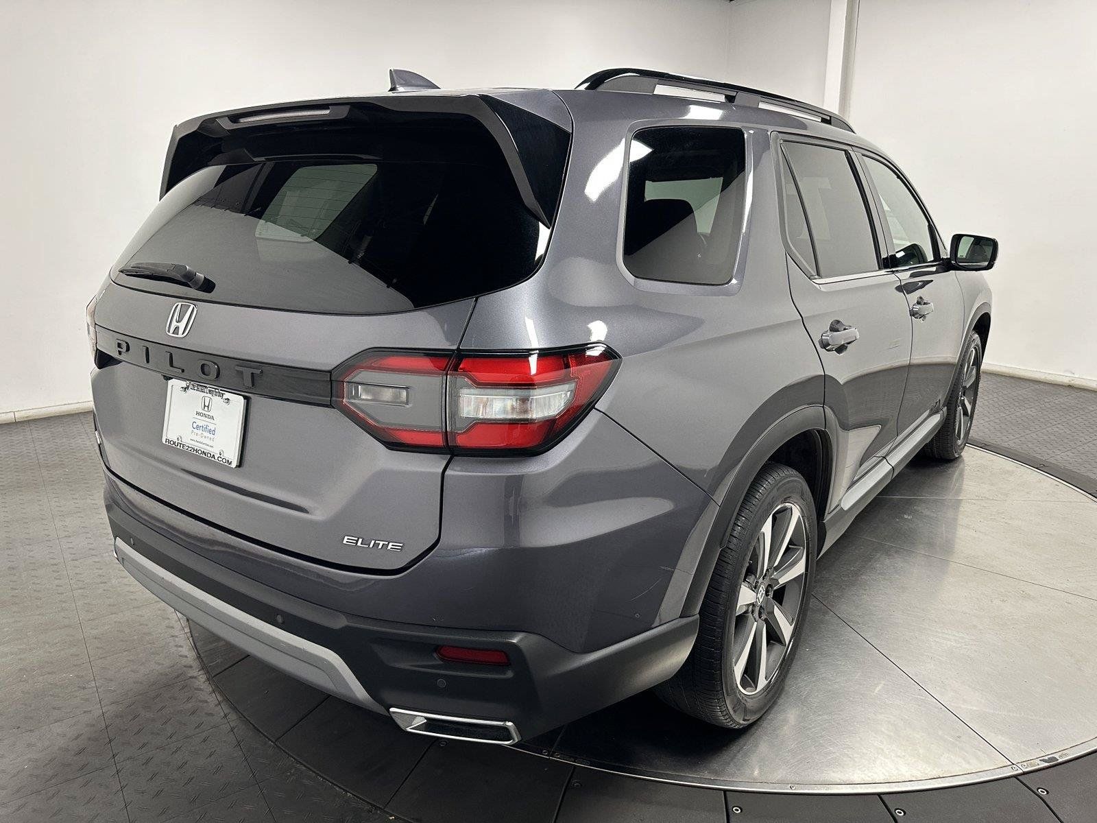 Certified 2024 Honda Pilot Elite image 13