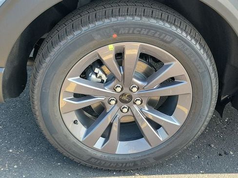 New 2027 Ford Explorer Active w/ Active Comfort Package AWD/4WD image 32
