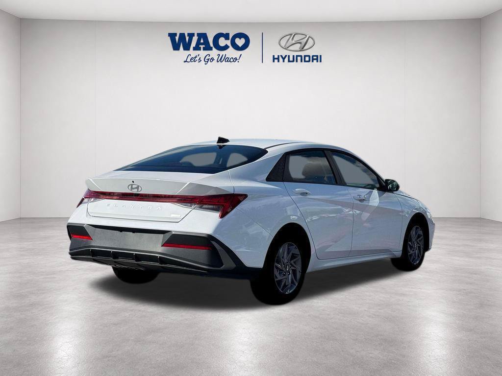Used 2026 Hyundai Elantra Hybrid FWD image 7