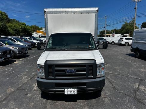 Used 2019 Ford E-350 and Econoline 350 Super Duty w/ Power Windows & Locks Group RWD image 6