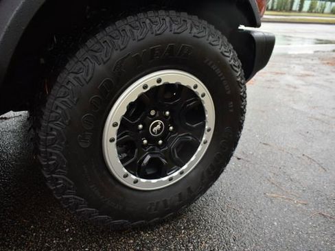 Used 2022 Ford Bronco Badlands image 17