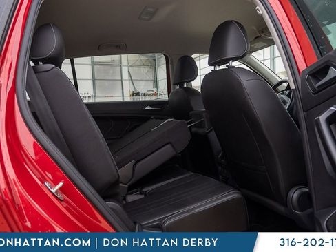 Used 2023 Volkswagen Tiguan SE image 21
