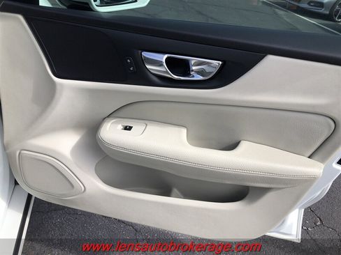 Used 2019 Volvo S60 T5 Momentum w/ Premium Package FWD image 21