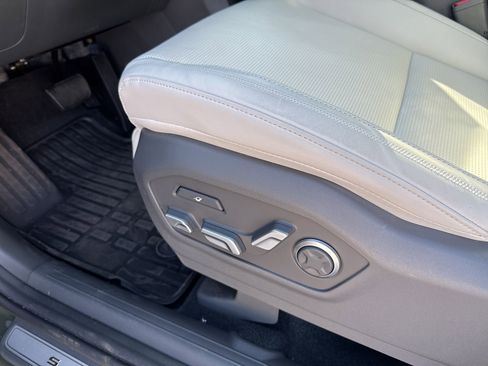 Used 2025 Hyundai Santa Fe Calligraphy image 21